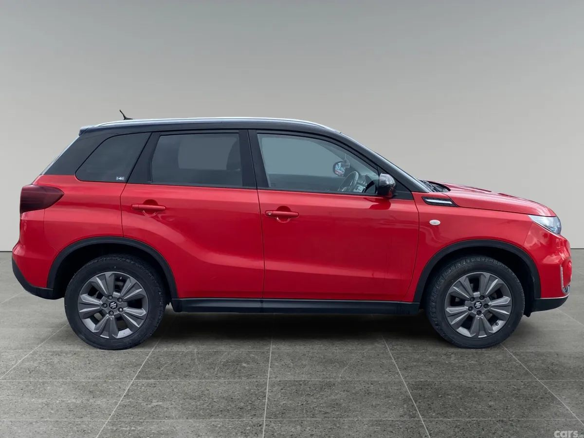 Suzuki Vitara SUV, Petrol, 2022, Red