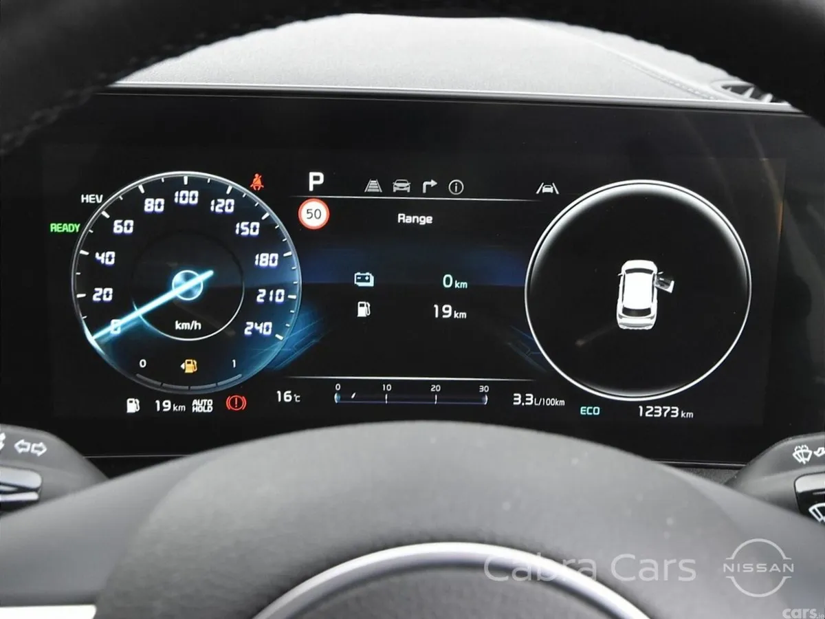 Kia Sportage SUV, Petrol Plug-in Hybrid, 2025, White