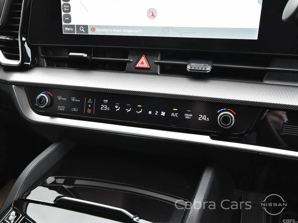 Kia Sportage SUV, Petrol Plug-in Hybrid, 2025, White