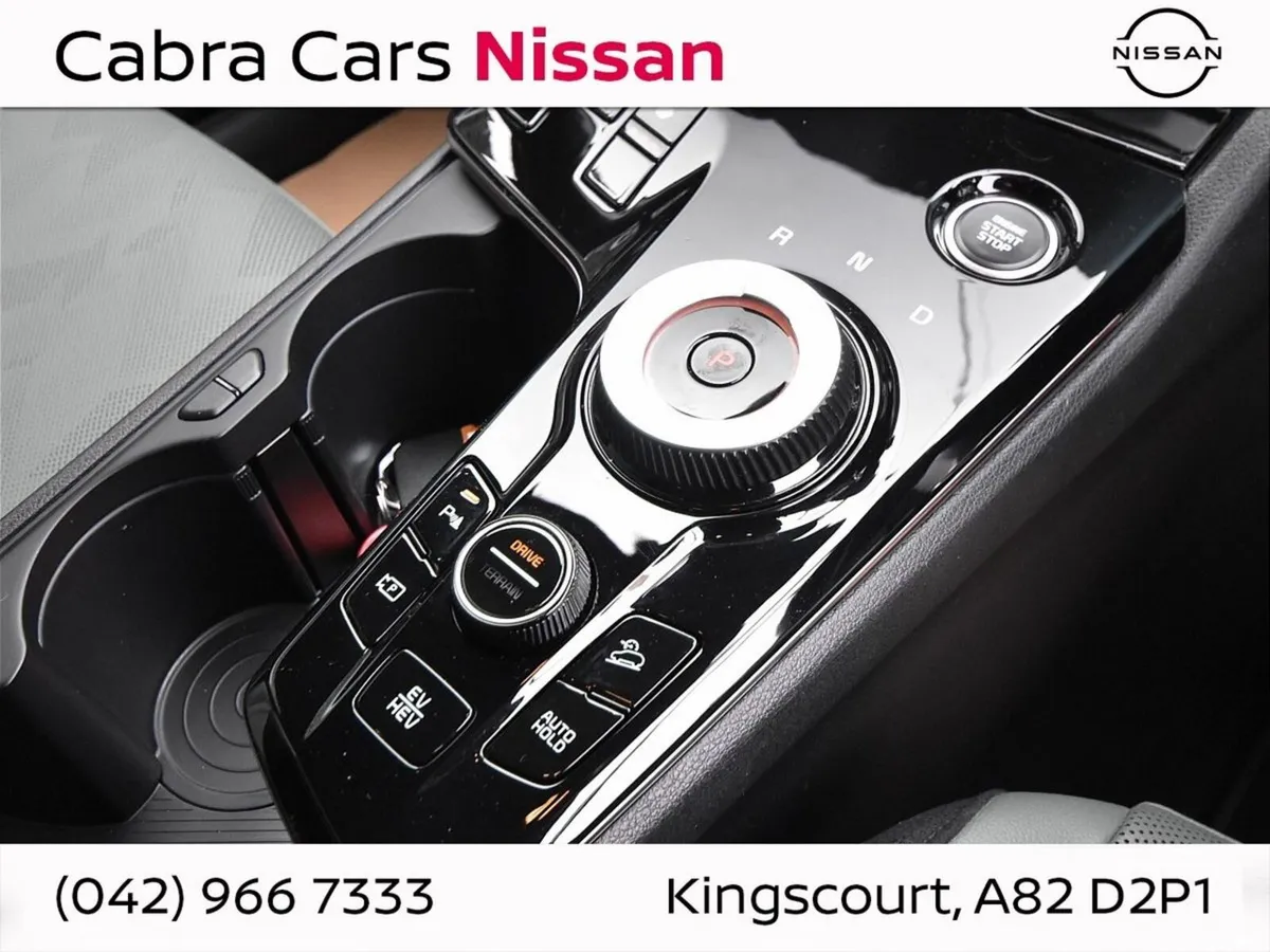 Kia Sportage SUV, Petrol Plug-in Hybrid, 2025, White
