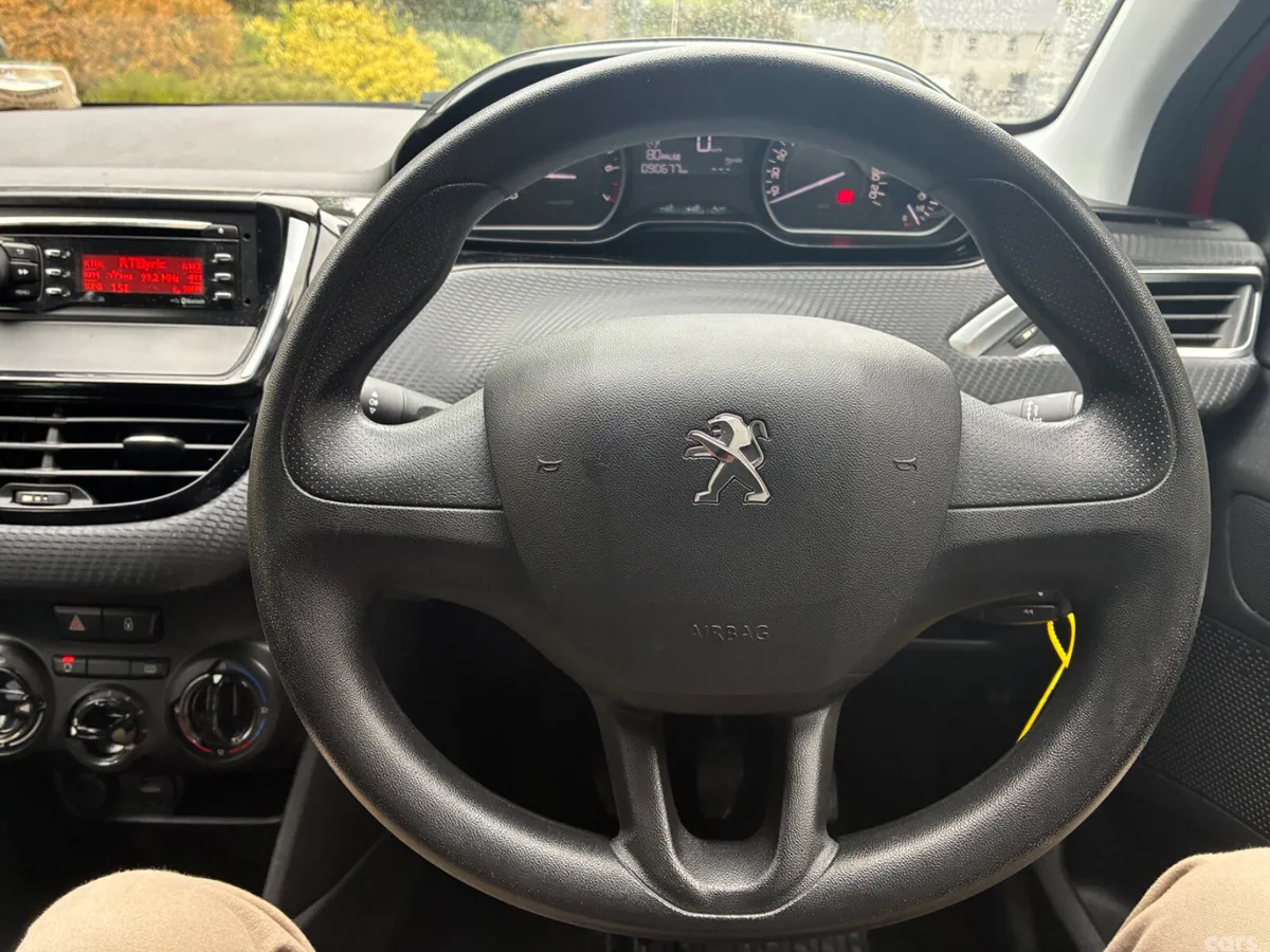 Peugeot 208 Hatchback, Petrol, 2016, Red