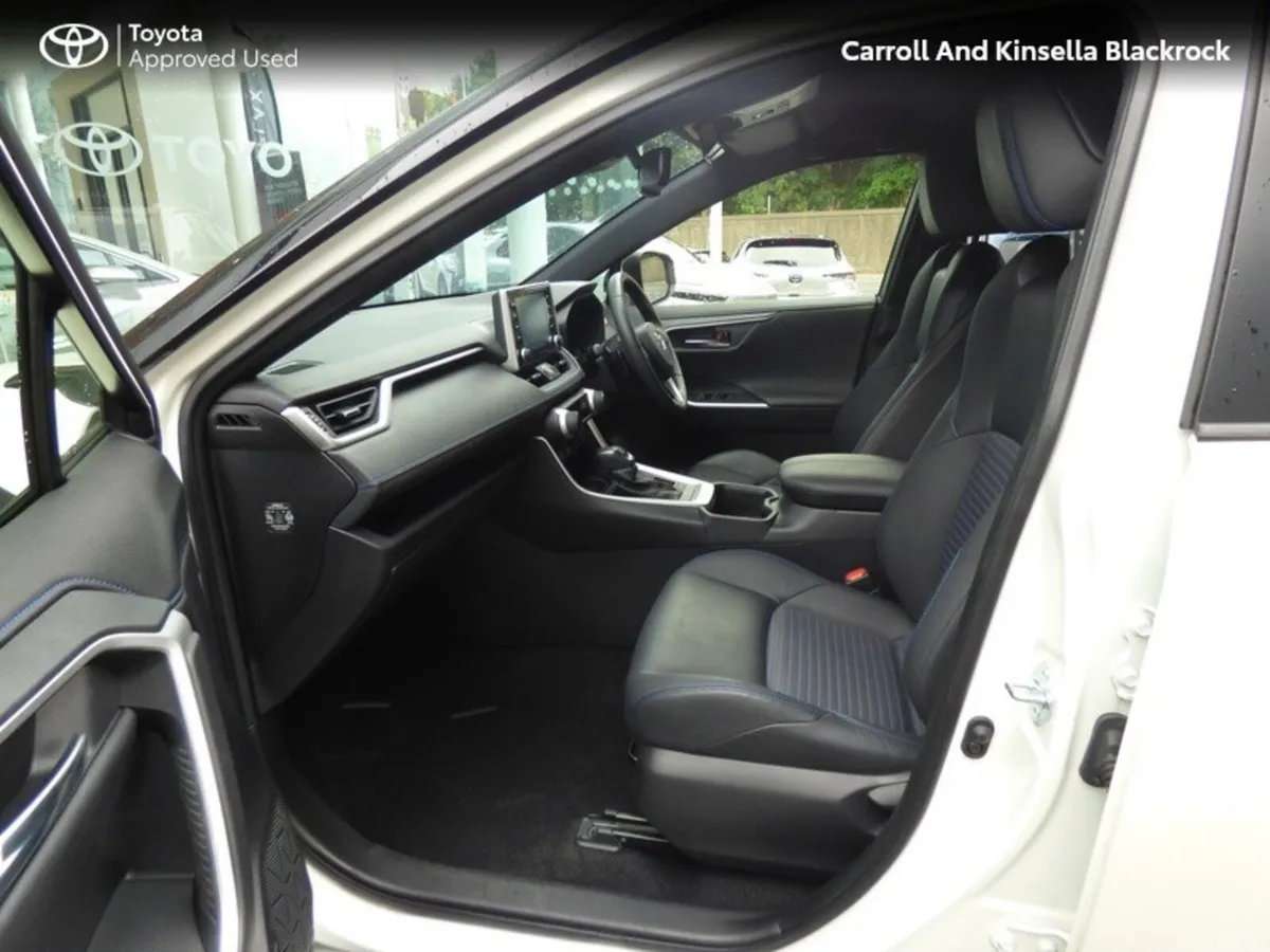 Toyota RAV4 SUV, Petrol Hybrid, 2021, White
