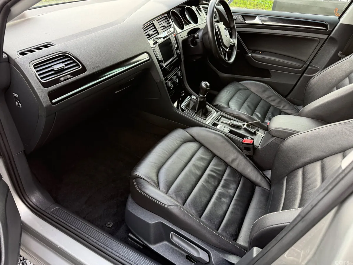 Volkswagen Golf Estate, Petrol, 2017, Grey