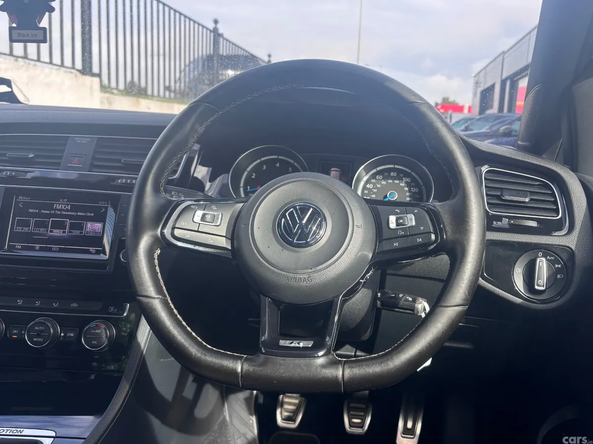 Volkswagen Golf Hatchback, Petrol, 2015, Silver