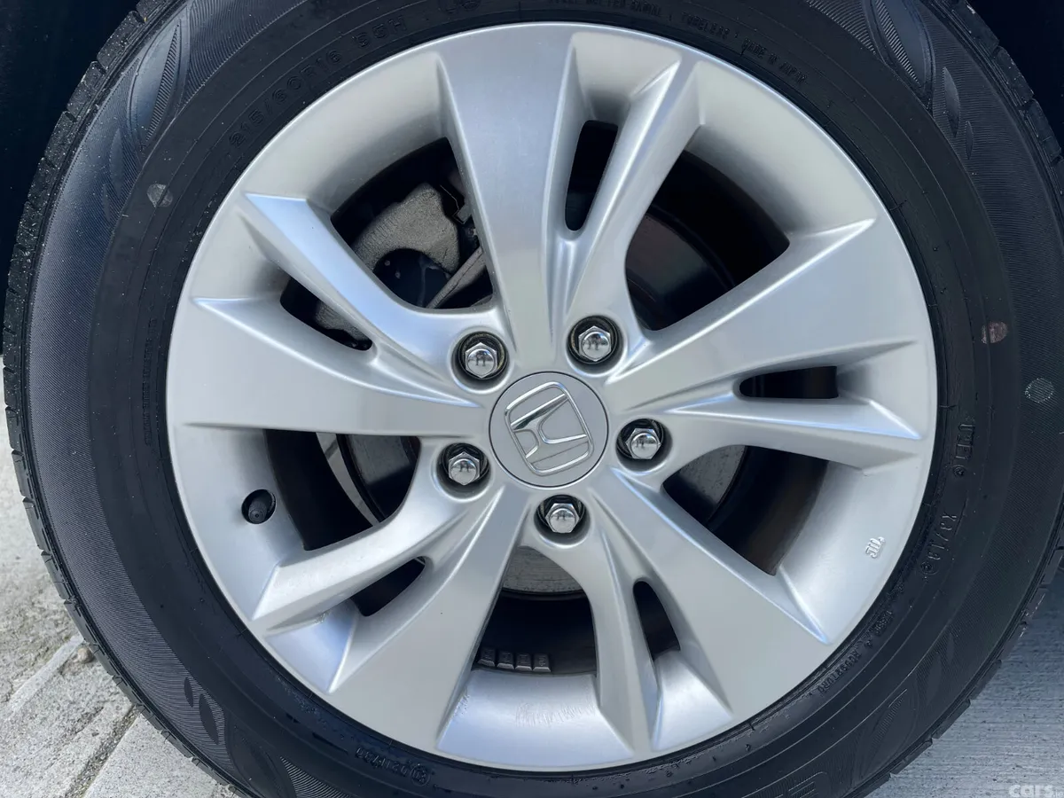 Honda Vezel SUV, Petrol Hybrid, 2018, White