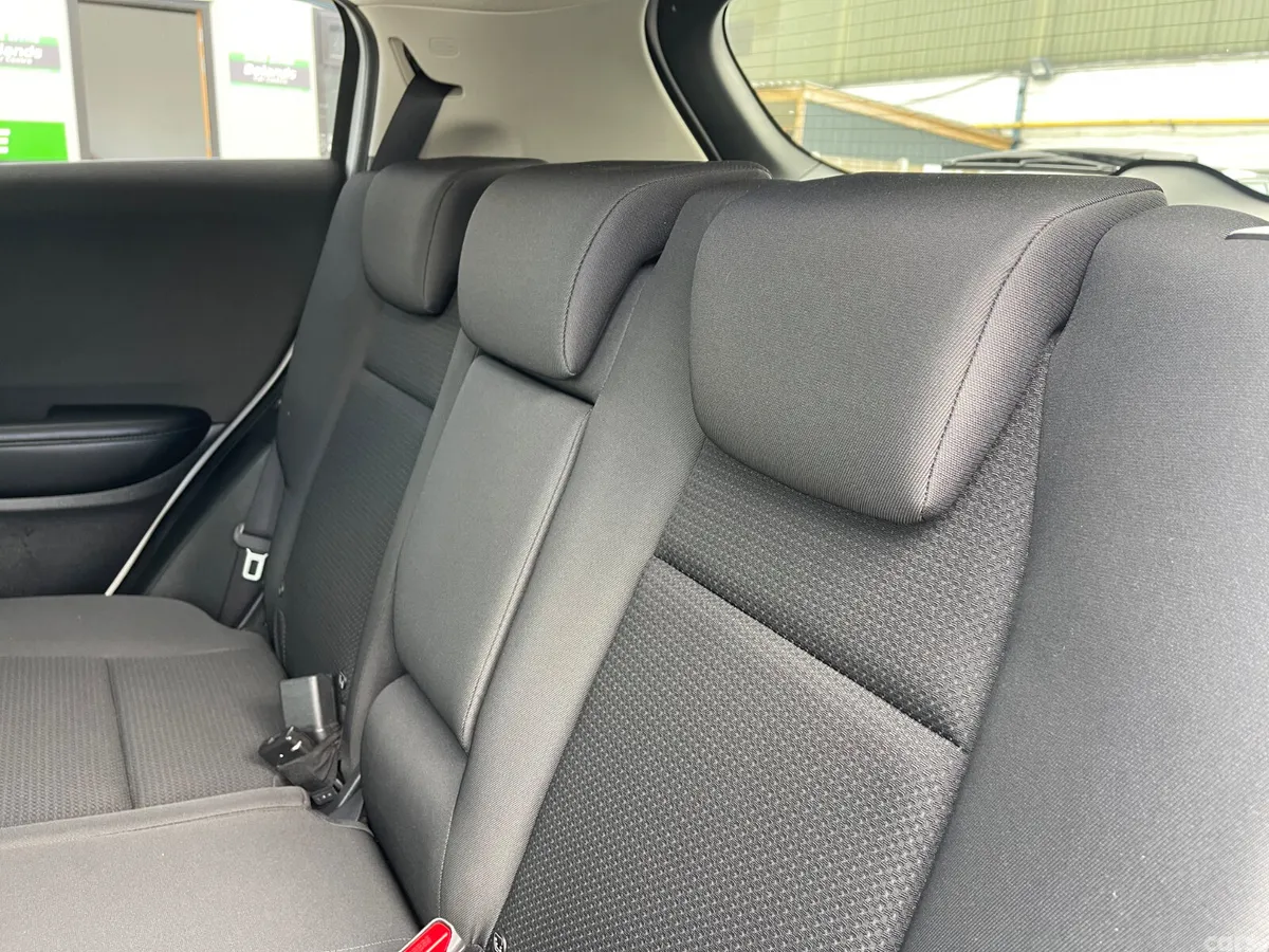 Honda Vezel SUV, Petrol Hybrid, 2018, White