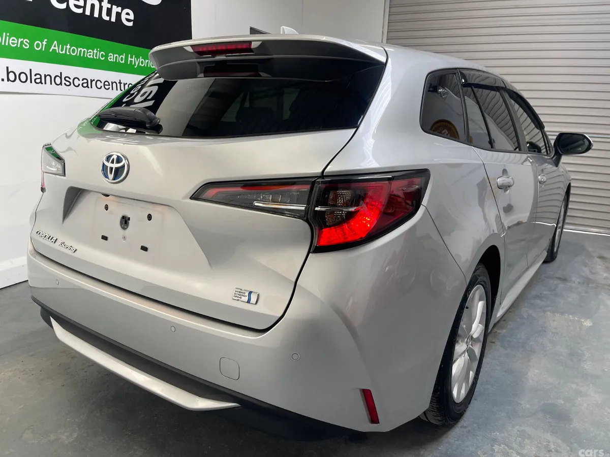 Toyota Corolla Estate, Petrol Hybrid, 2022, Blue