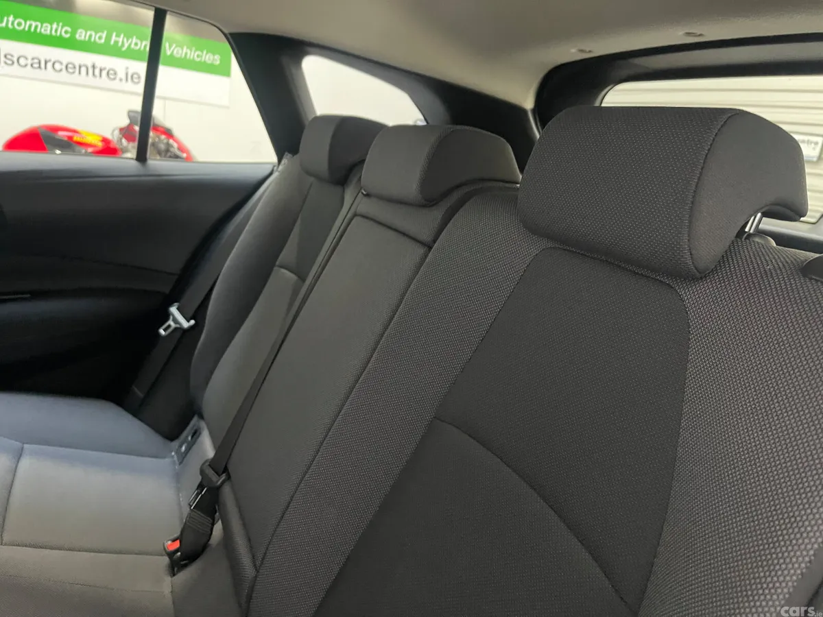 Toyota Corolla Estate, Petrol Hybrid, 2022, Blue