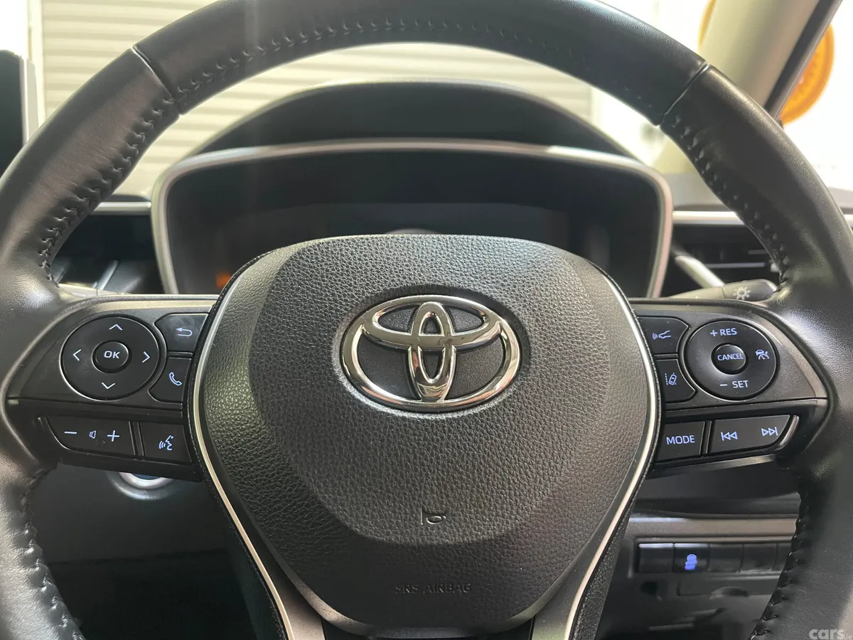 Toyota Corolla Estate, Petrol Hybrid, 2022, Blue