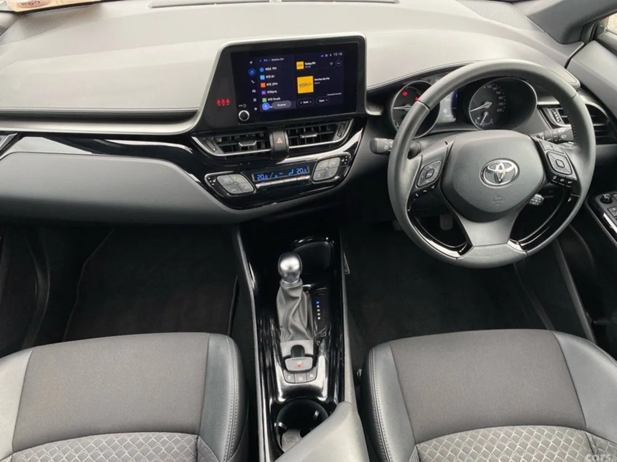 Toyota C-HR SUV, Petrol Hybrid, 2023, Grey