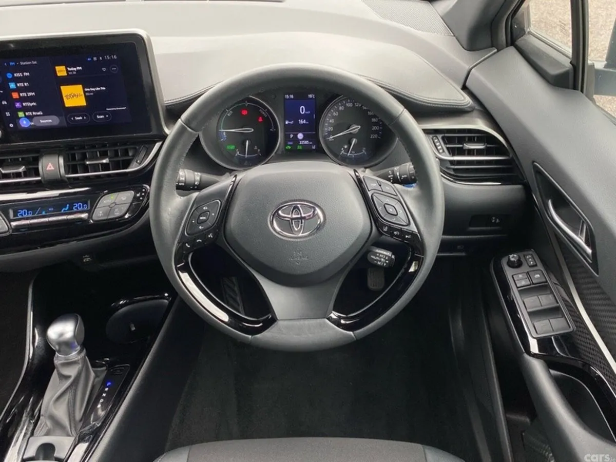 Toyota C-HR SUV, Petrol Hybrid, 2023, Grey