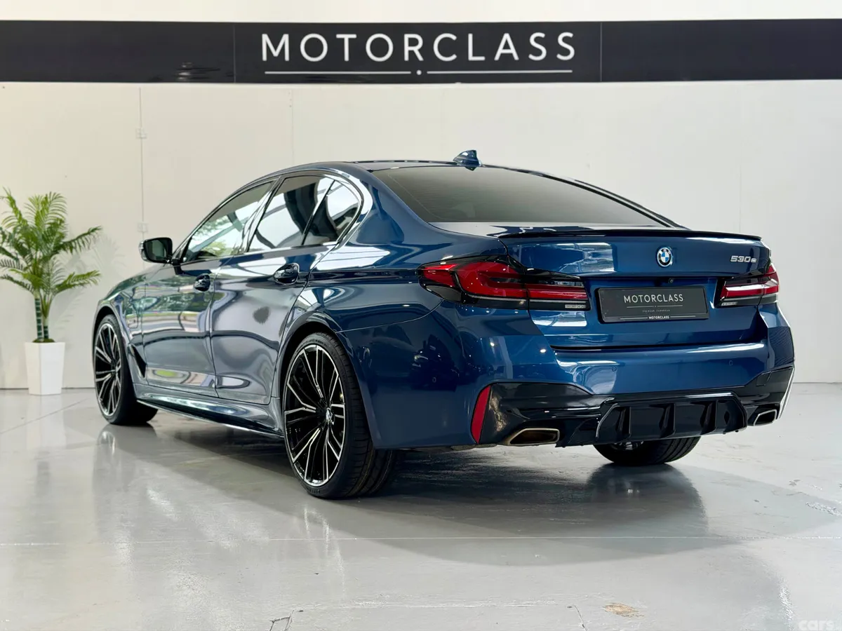 BMW 5-Series Saloon, Petrol Plug-in Hybrid, 2022, Blue