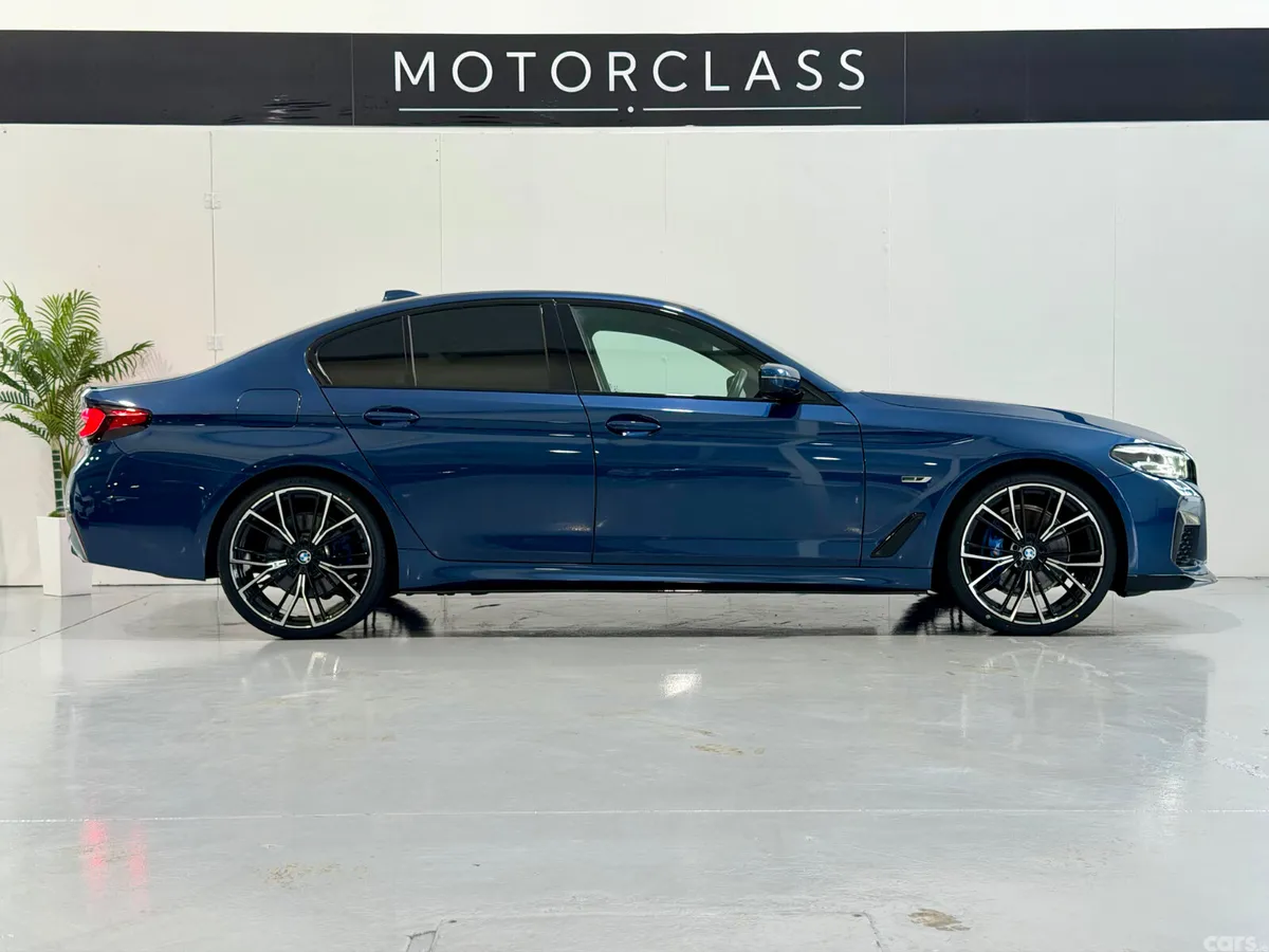 BMW 5-Series Saloon, Petrol Plug-in Hybrid, 2022, Blue