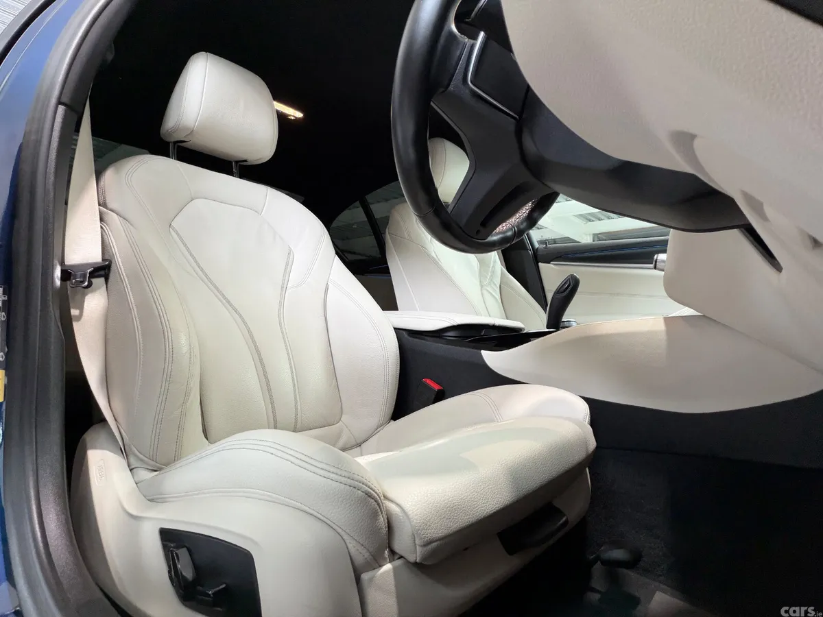 BMW 5-Series Saloon, Petrol Plug-in Hybrid, 2022, Blue