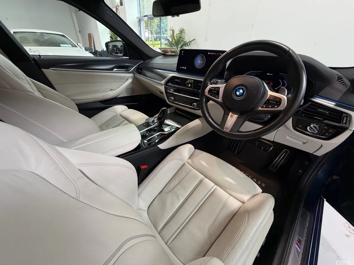 BMW 5-Series Saloon, Petrol Plug-in Hybrid, 2022, Blue