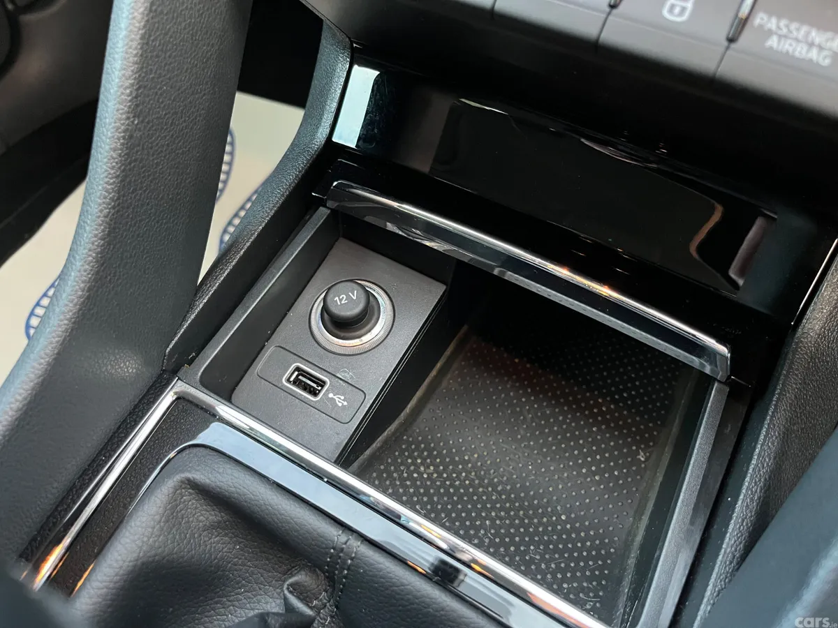 Skoda Karoq Estate, Petrol, 2019, Grey