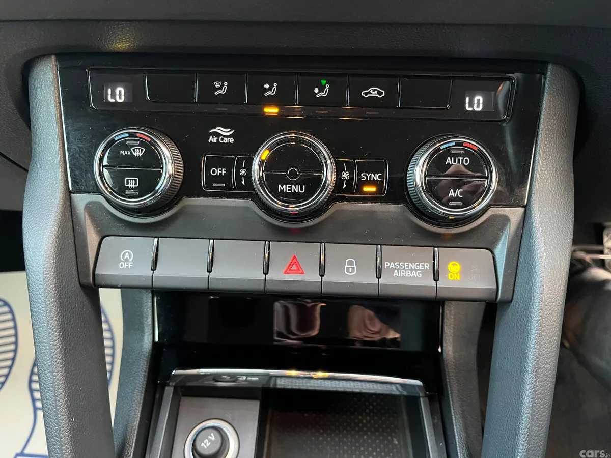 Skoda Karoq Estate, Petrol, 2019, Grey