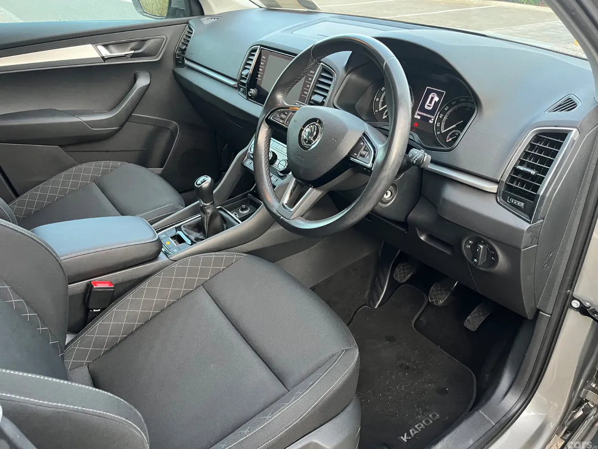 Skoda Karoq Estate, Petrol, 2019, Grey