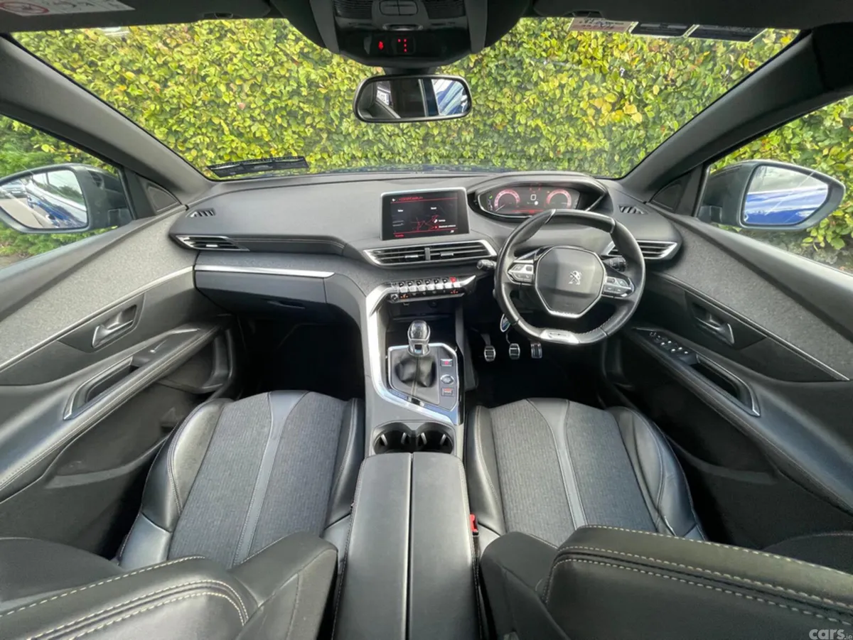 Peugeot 3008 MPV, Petrol, 2019, Blue