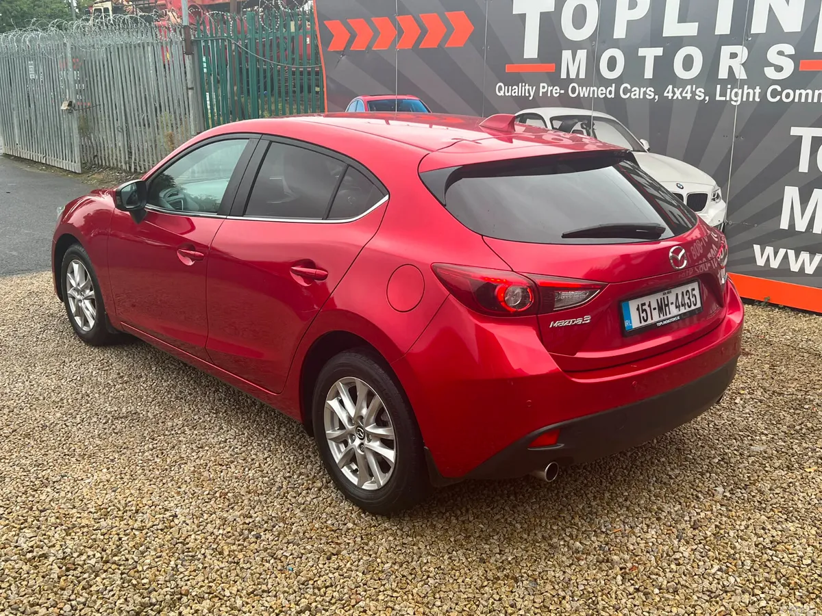 Mazda Mazda3 Hatchback, Diesel, 2015, Red