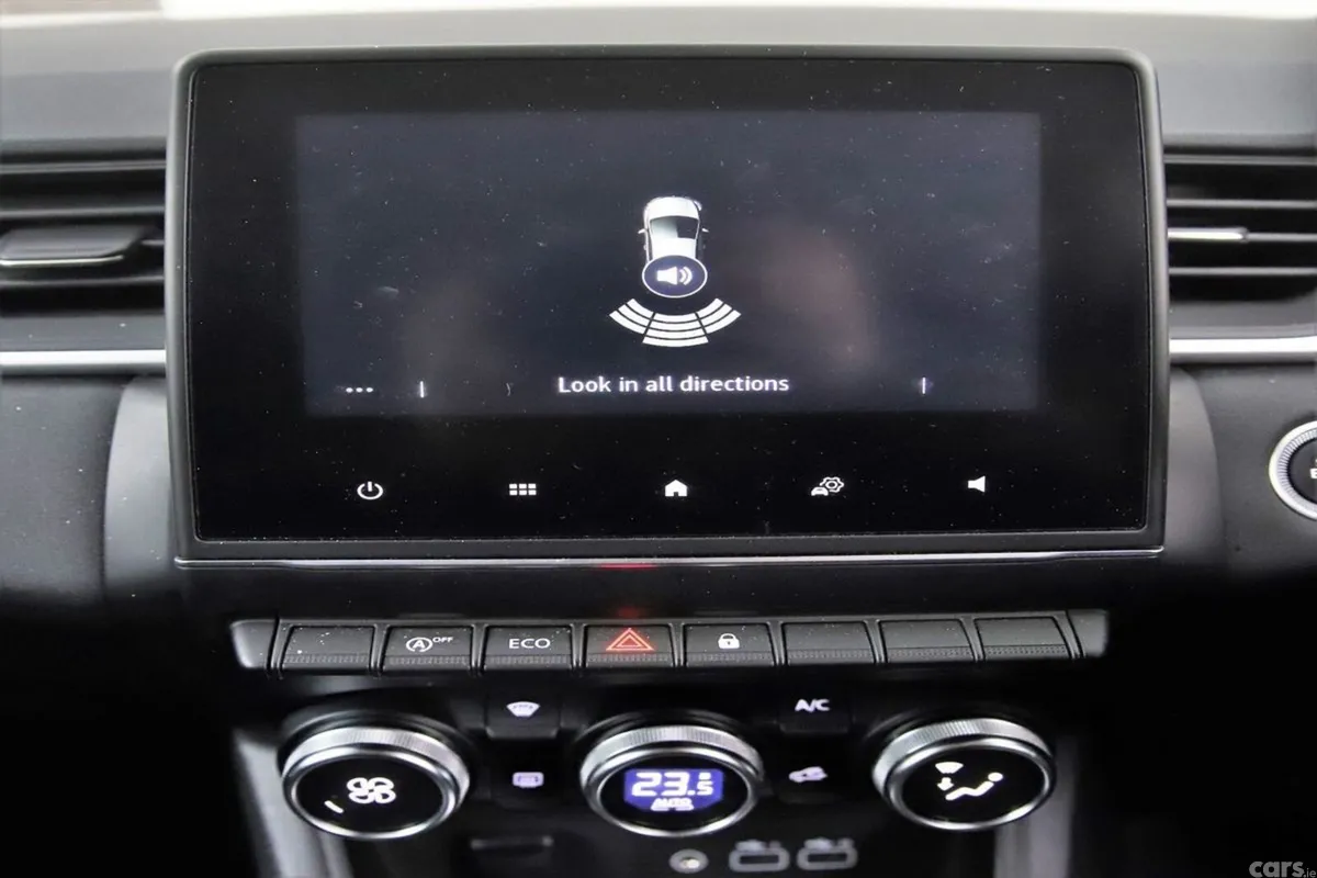 Renault Captur SUV, Petrol, 2024, Grey
