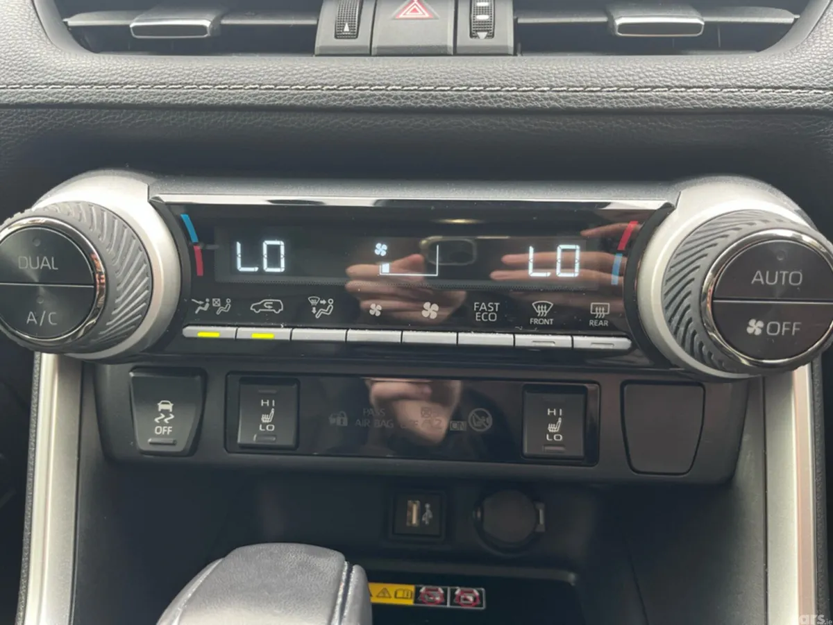 Toyota RAV4 SUV, Petrol Hybrid, 2025, Grey