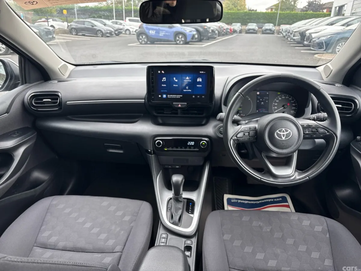 Toyota Yaris Hatchback, Petrol Hybrid, 2026, Grey
