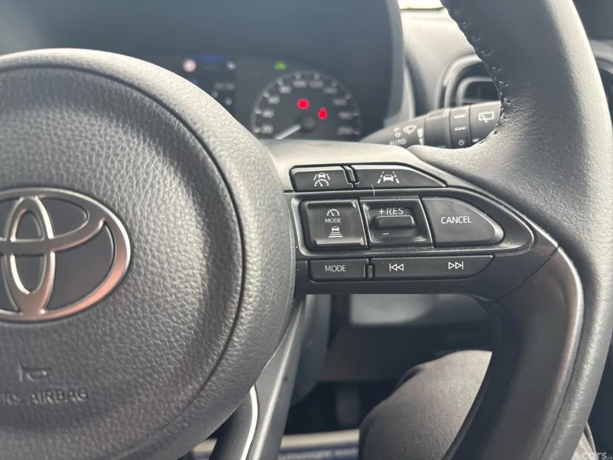 Toyota Yaris Hatchback, Petrol Hybrid, 2026, Grey