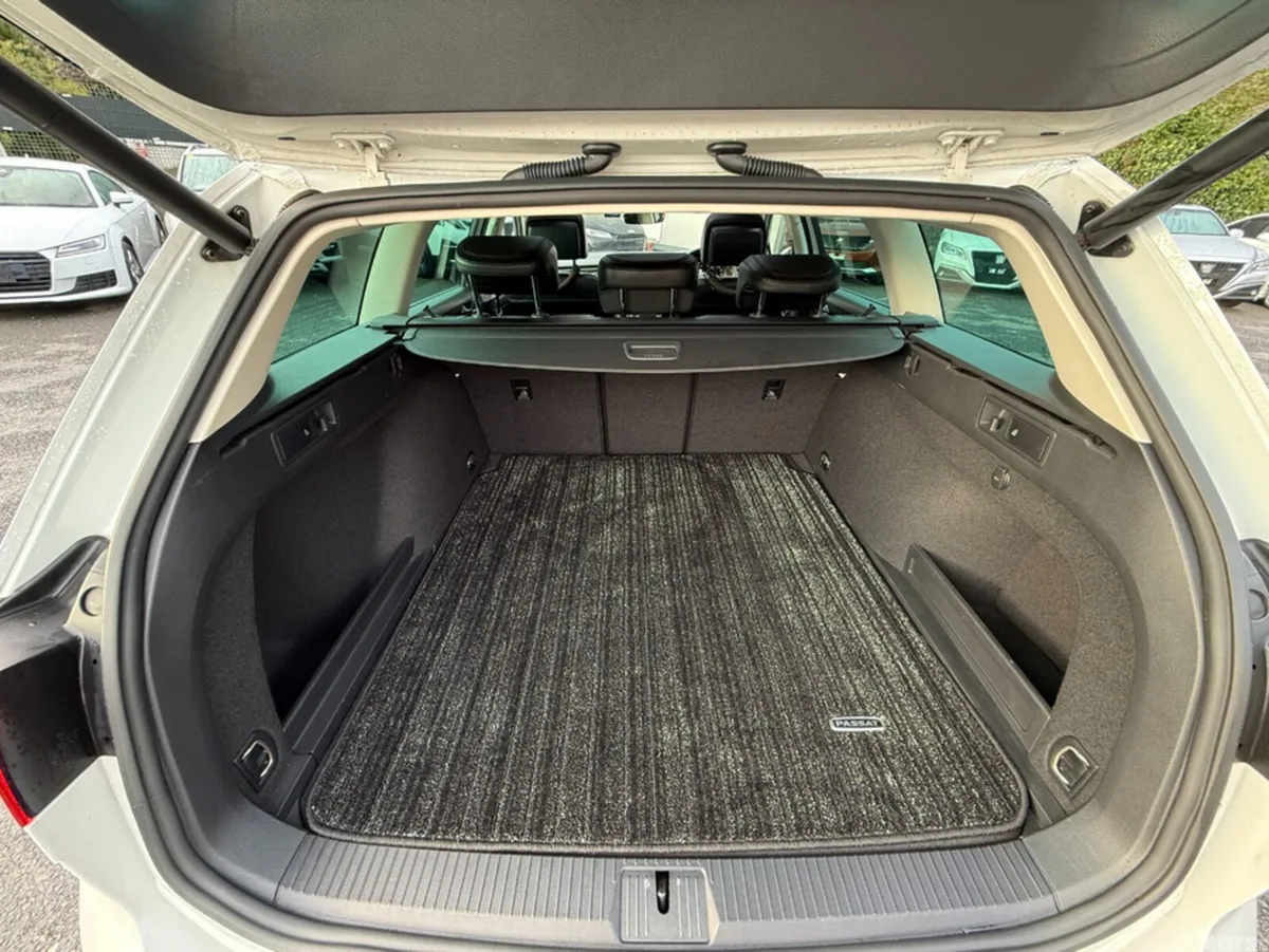 Volkswagen Passat Estate, Diesel, 2018, White