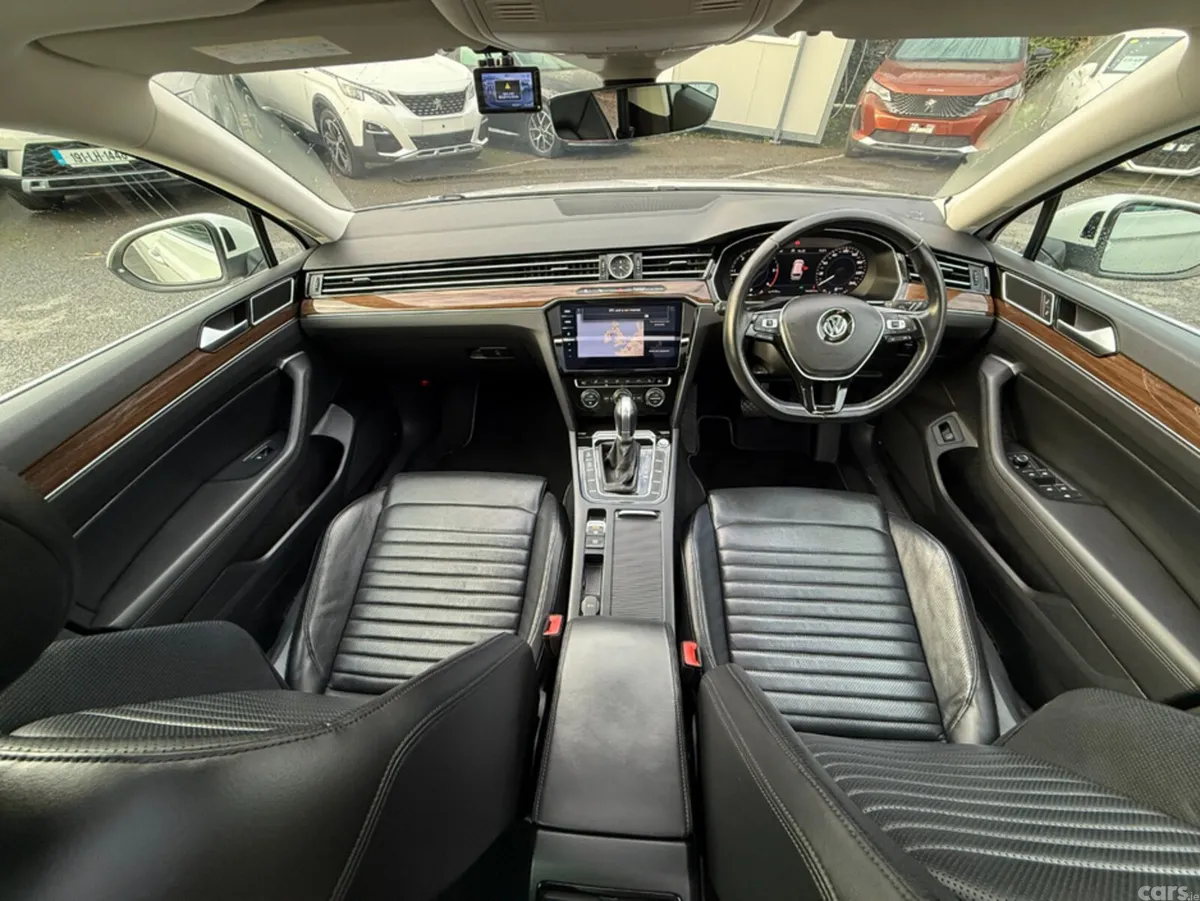 Volkswagen Passat Estate, Diesel, 2018, White