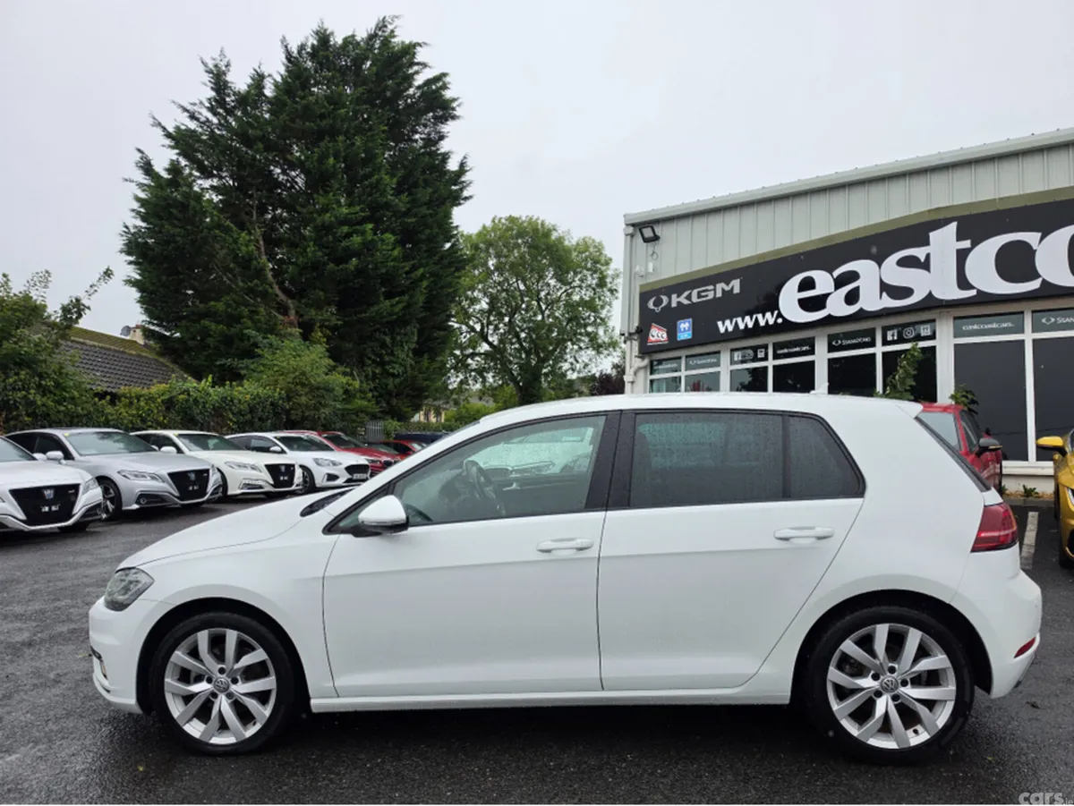 Volkswagen Golf Hatchback, Petrol, 2017, White