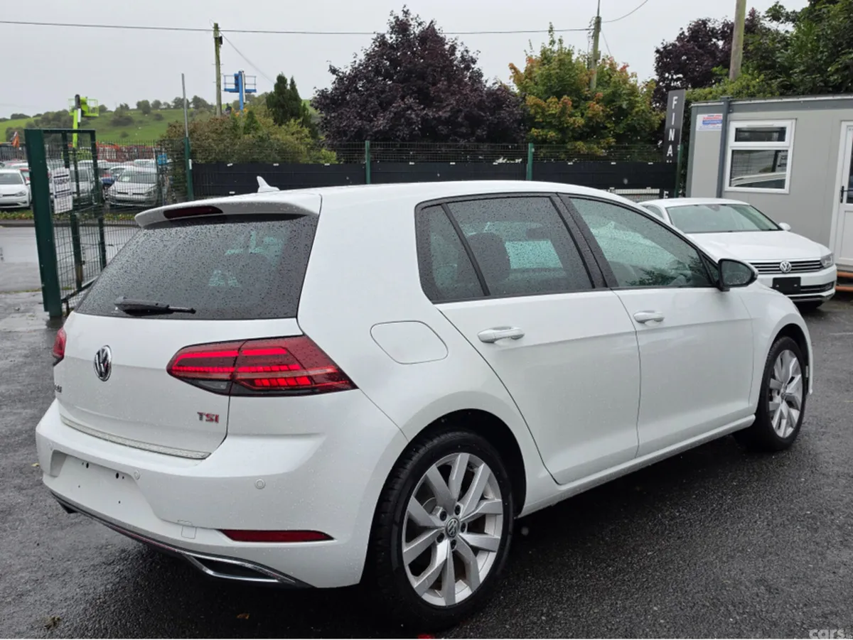 Volkswagen Golf Hatchback, Petrol, 2017, White