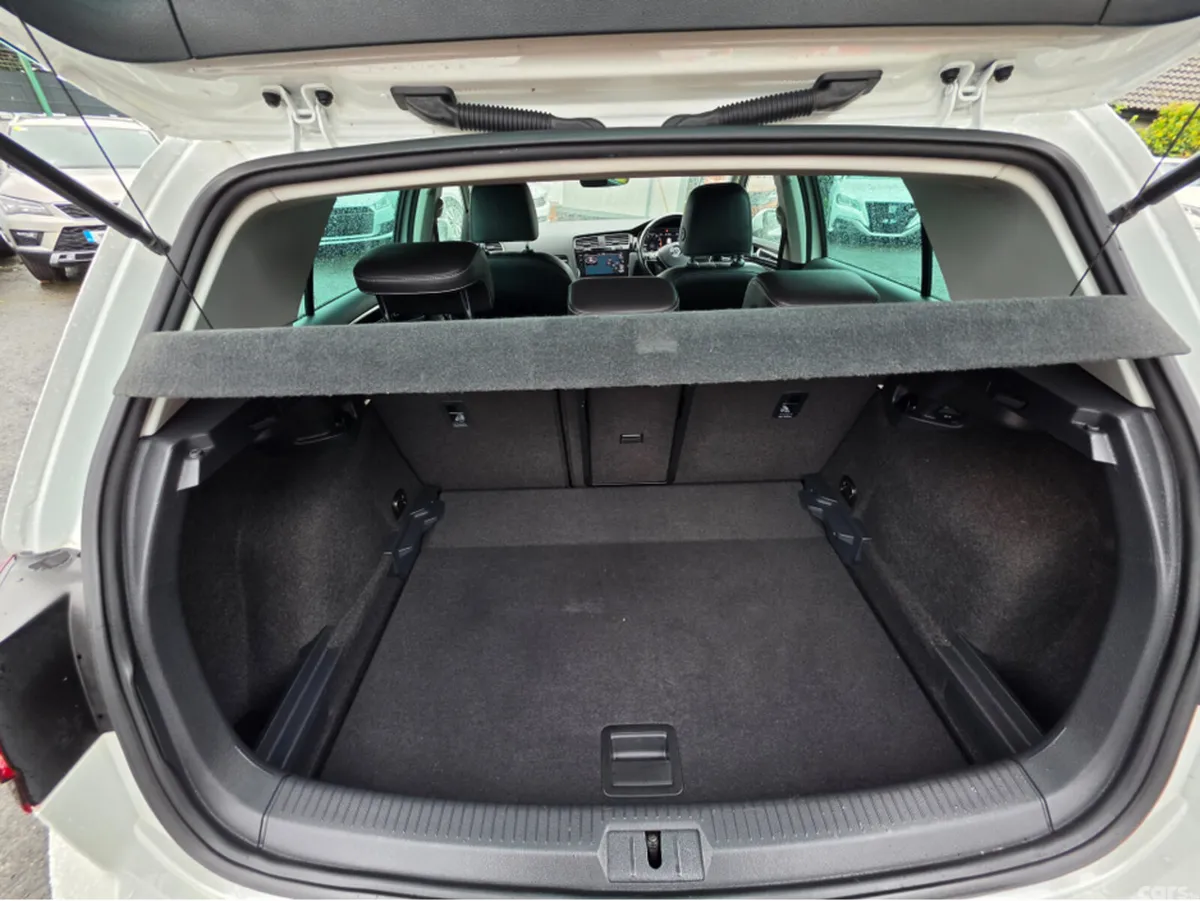 Volkswagen Golf Hatchback, Petrol, 2017, White