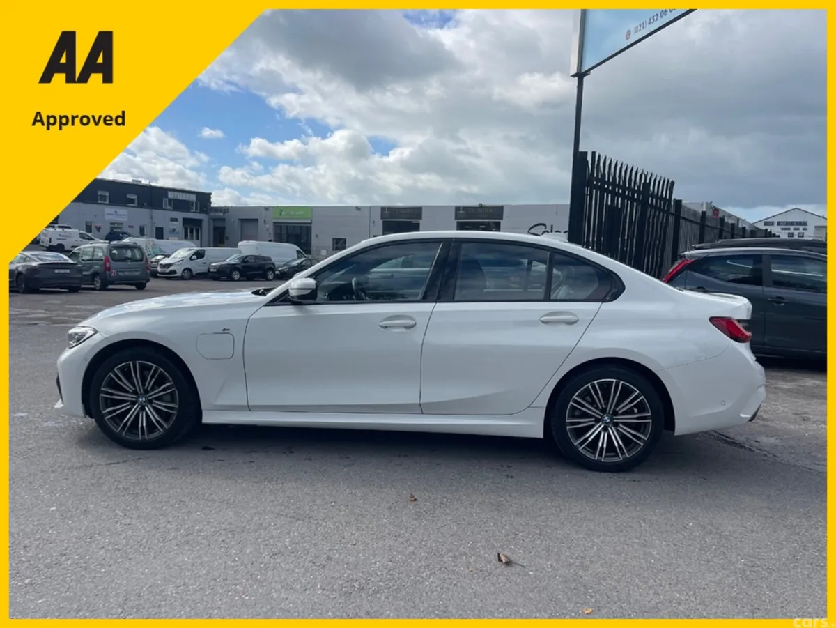 BMW 3-Series Saloon, Petrol Hybrid, 2021, White