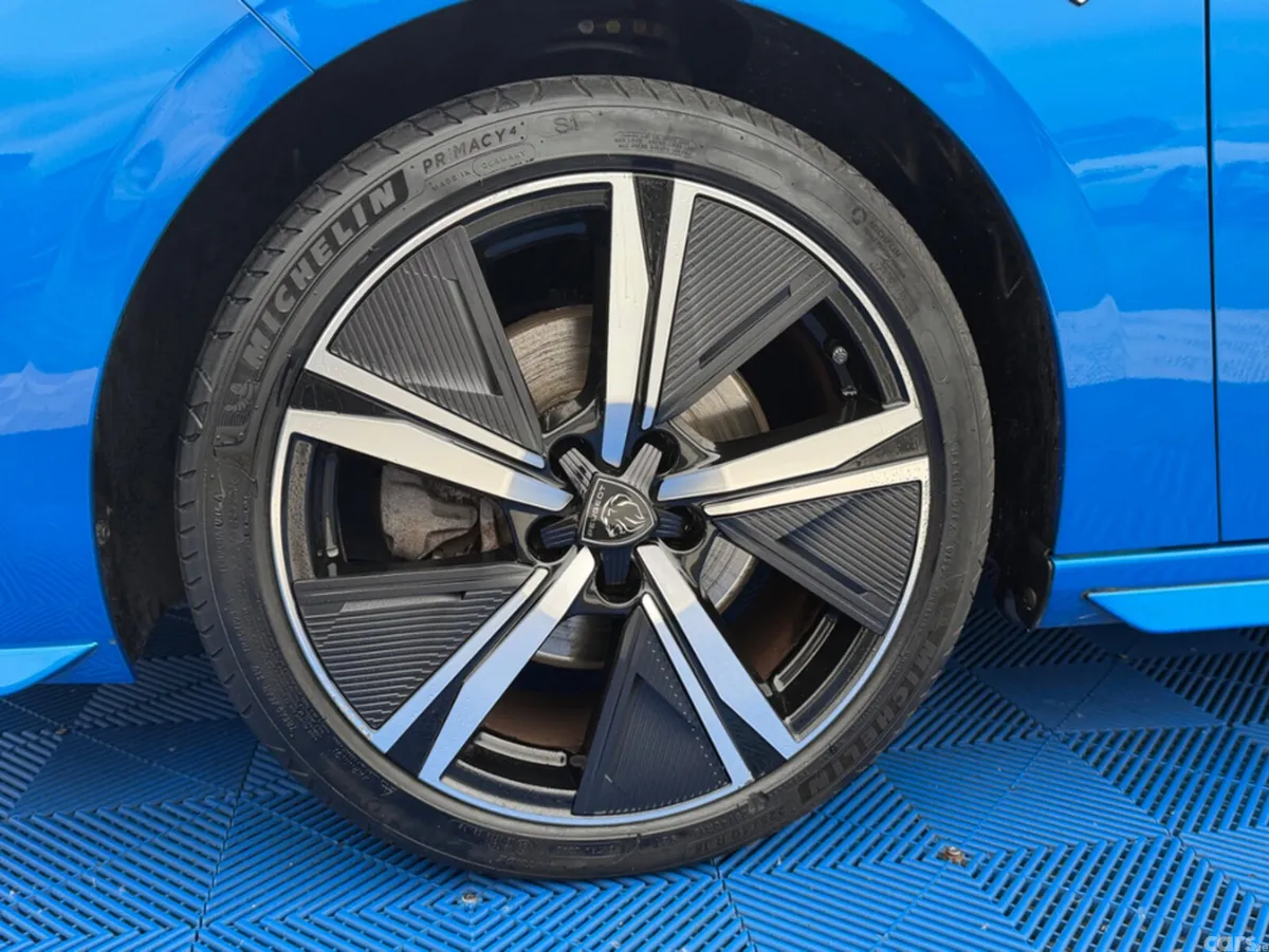 Peugeot 308 Hatchback, Diesel, 2023, Blue