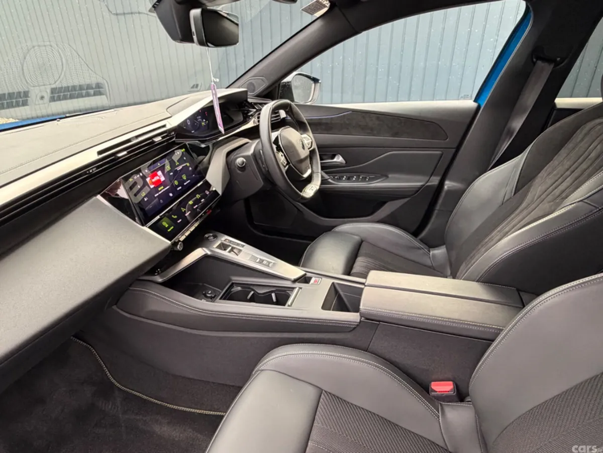 Peugeot 308 Hatchback, Diesel, 2023, Blue