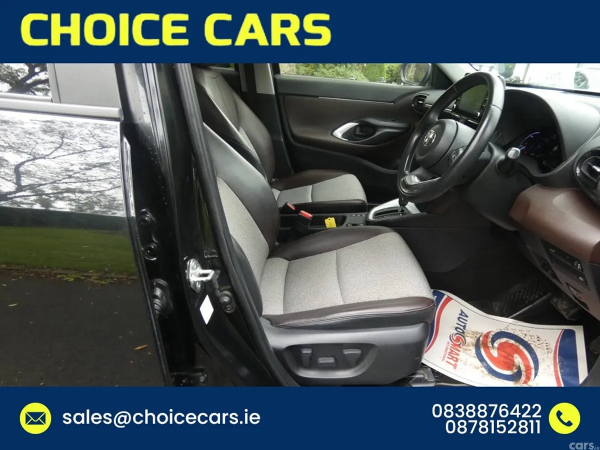 Toyota Yaris Cross Hatchback, Petrol Hybrid, 2021, Black