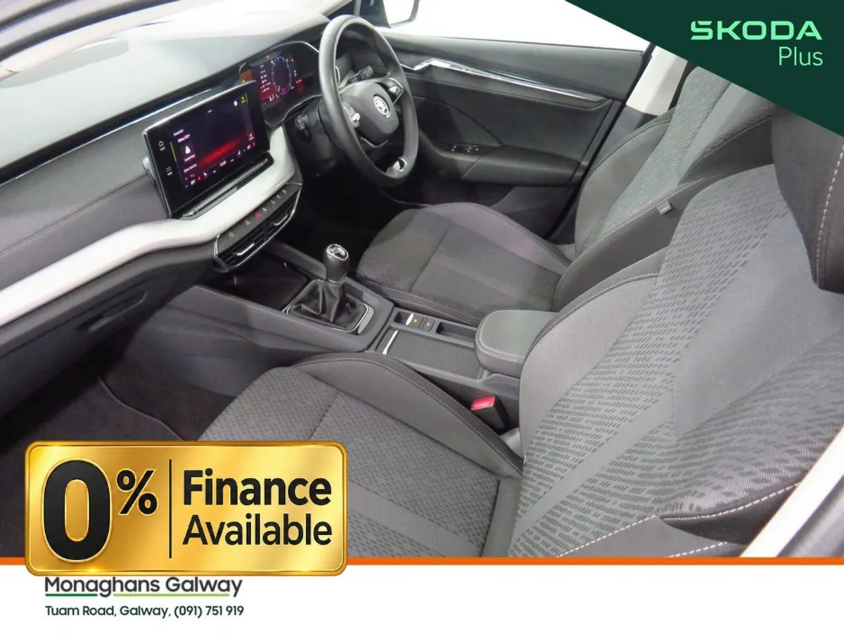 Skoda Octavia Hatchback, Diesel, 2023, Blue