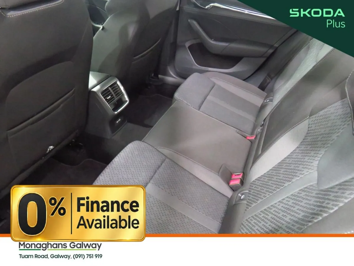 Skoda Octavia Hatchback, Diesel, 2023, Blue