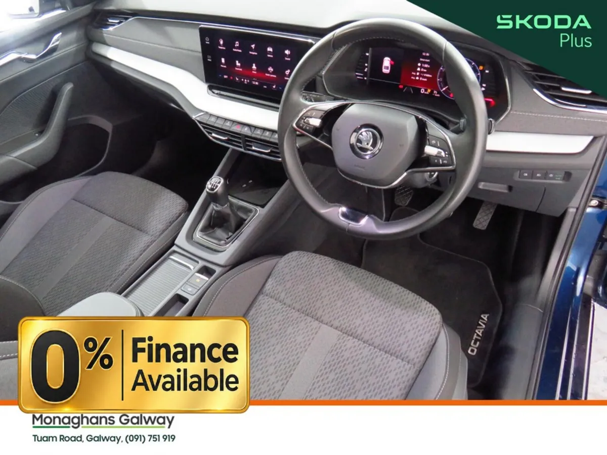 Skoda Octavia Hatchback, Diesel, 2023, Blue
