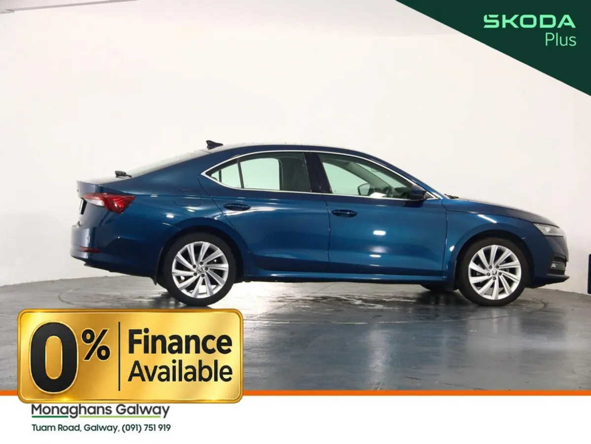 Skoda Octavia Hatchback, Diesel, 2023, Blue