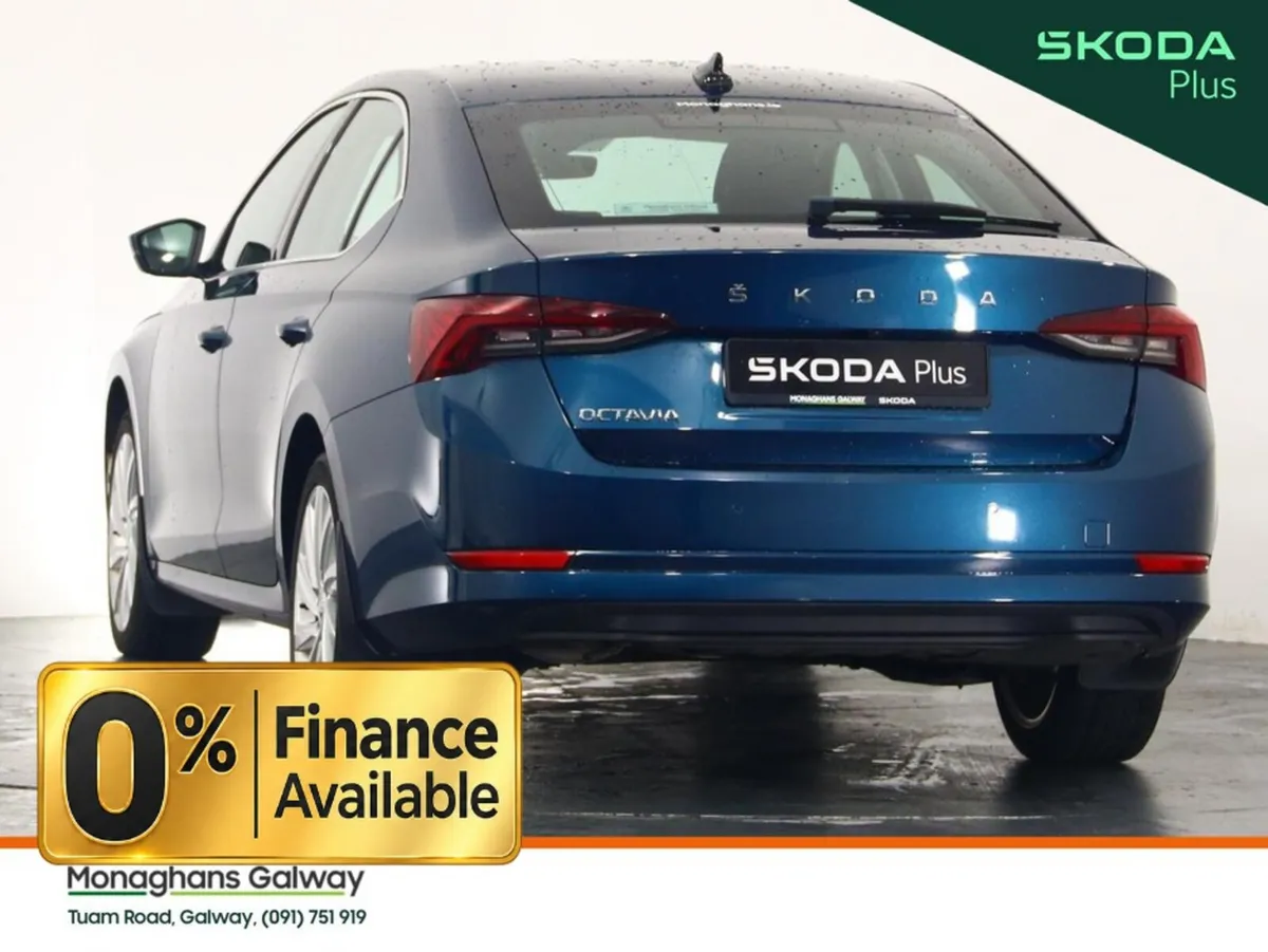 Skoda Octavia Hatchback, Diesel, 2023, Blue