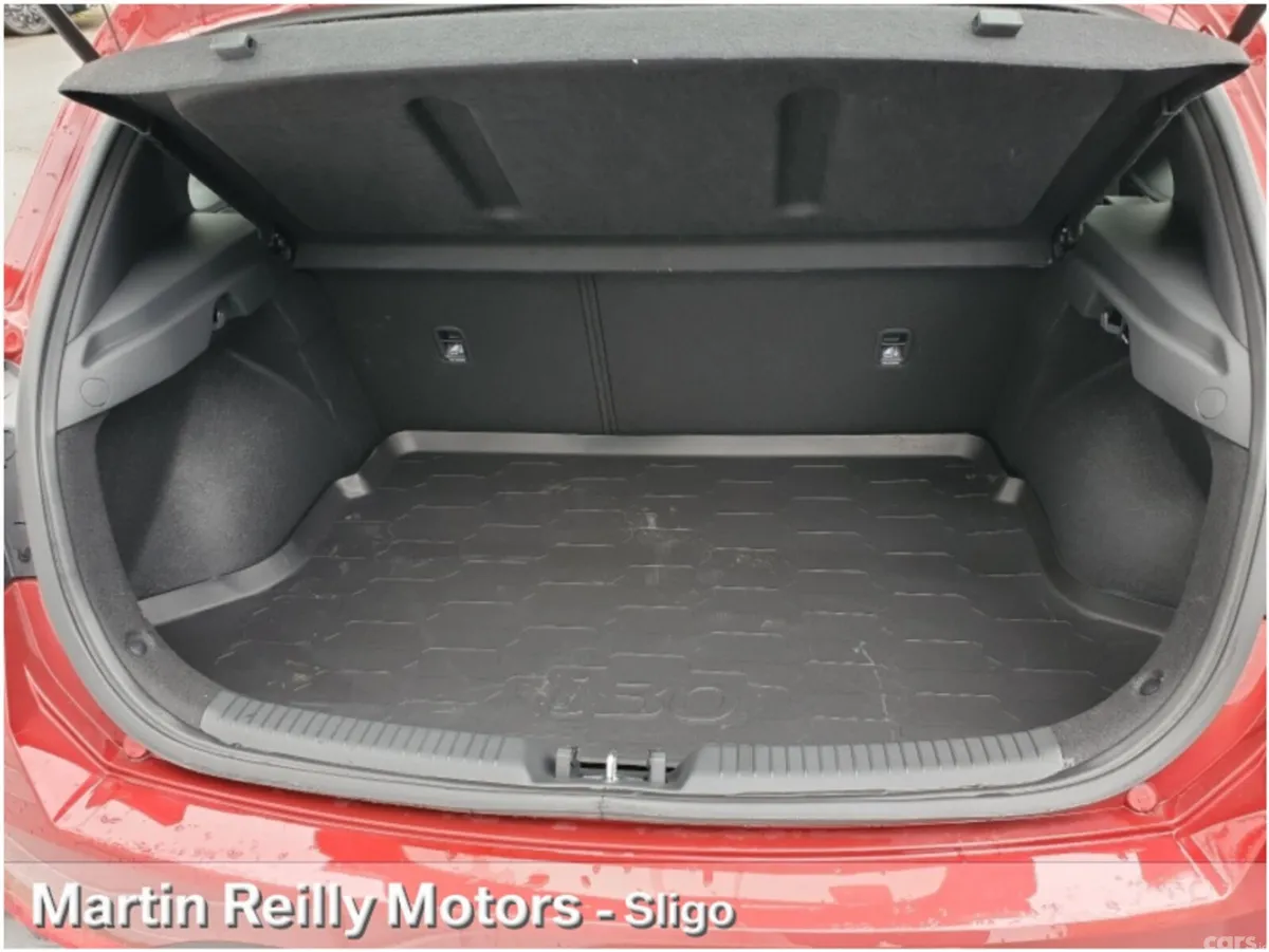 Hyundai i30 Hatchback, Petrol, 2026, Red