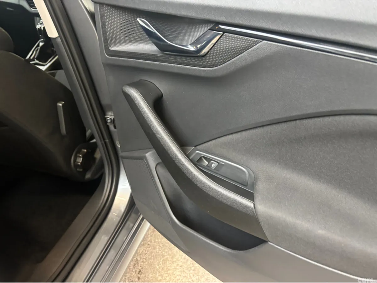 Skoda Kamiq Hatchback, Petrol, 2024, Grey