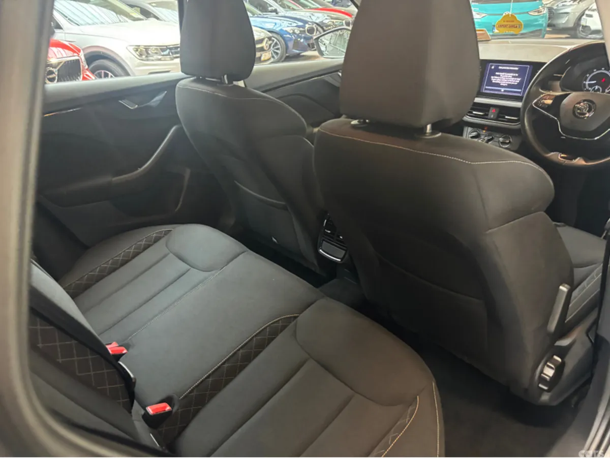 Skoda Kamiq Hatchback, Petrol, 2024, Grey