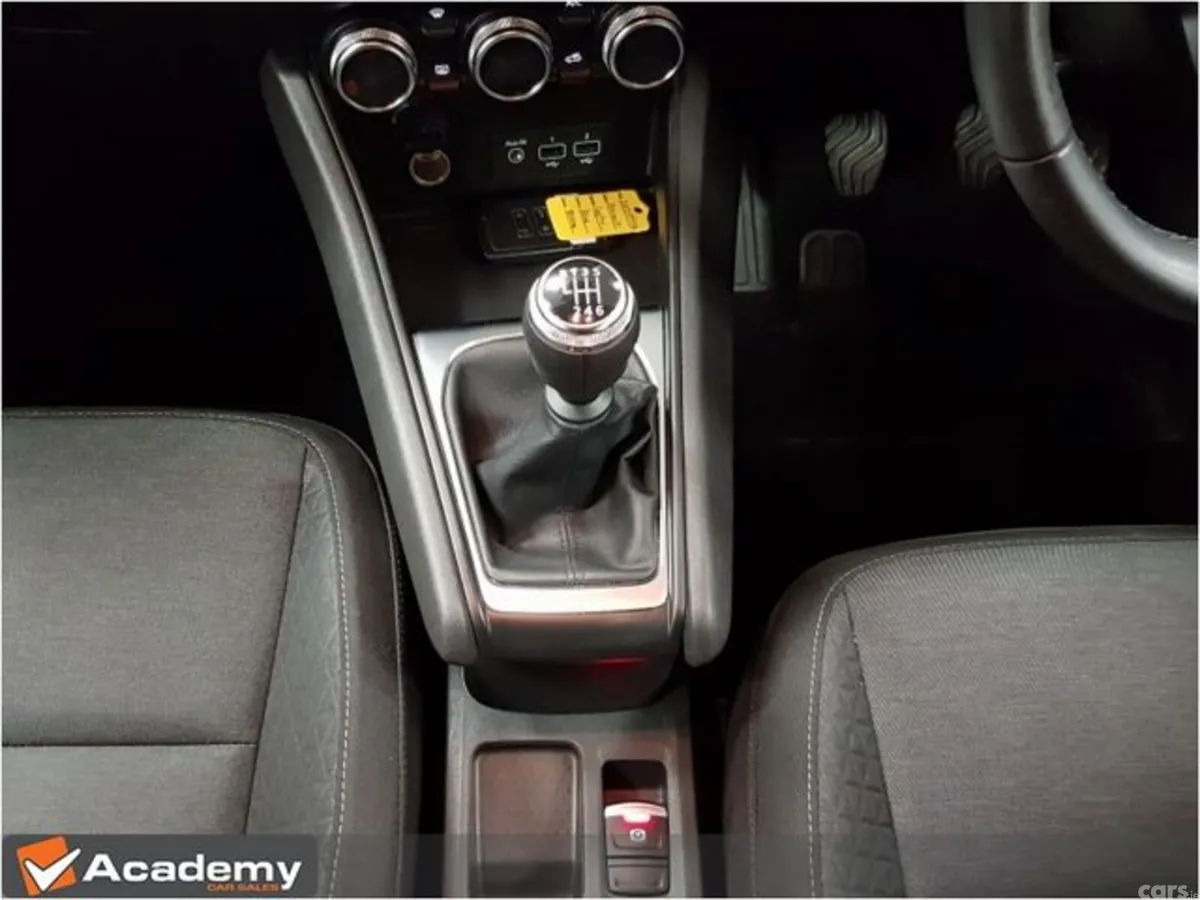 Renault Captur Hatchback, Petrol, 2023, Blue