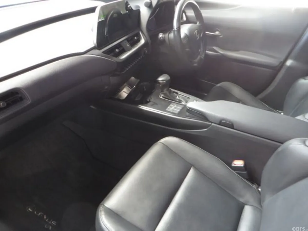 Lexus UX Estate, Petrol Hybrid, 2023, White