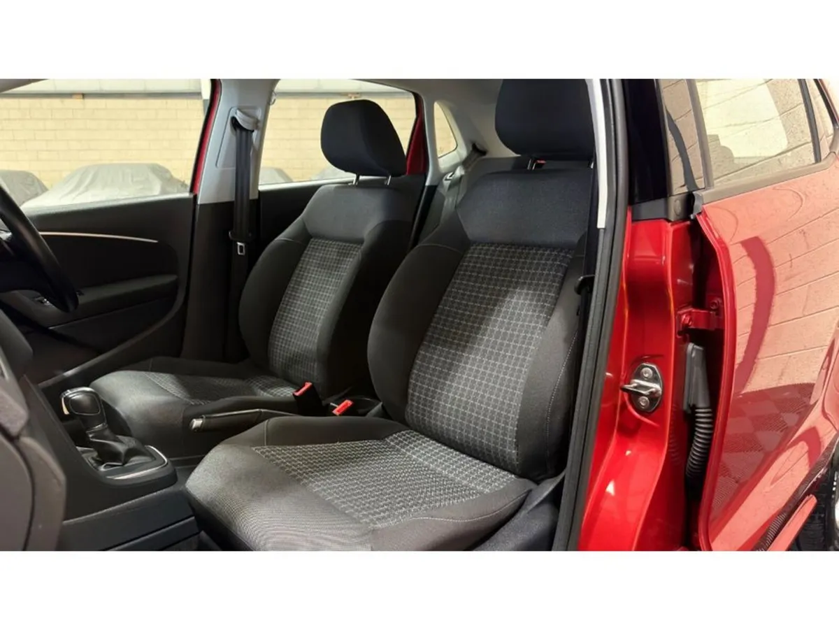 Volkswagen Polo Hatchback, Petrol, 2015, Red
