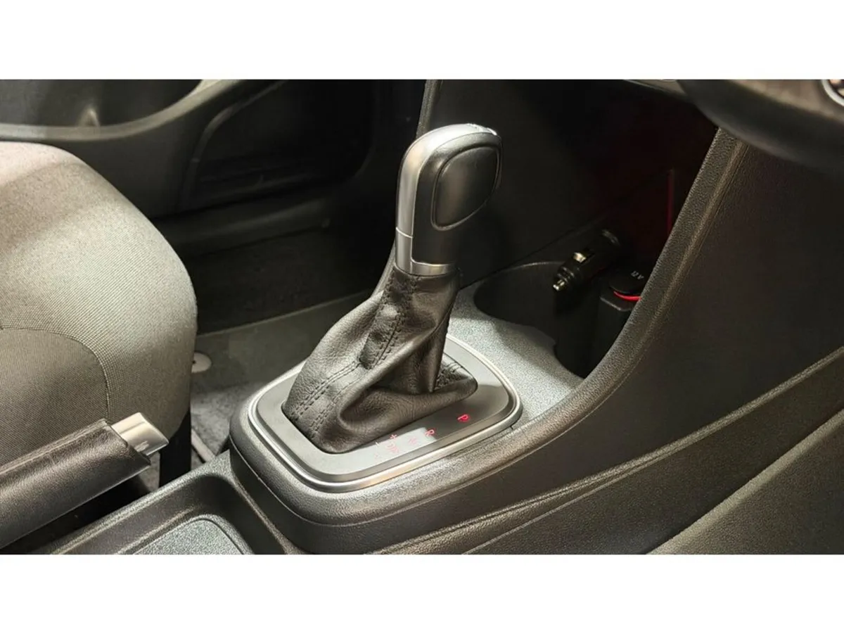 Volkswagen Polo Hatchback, Petrol, 2015, Red