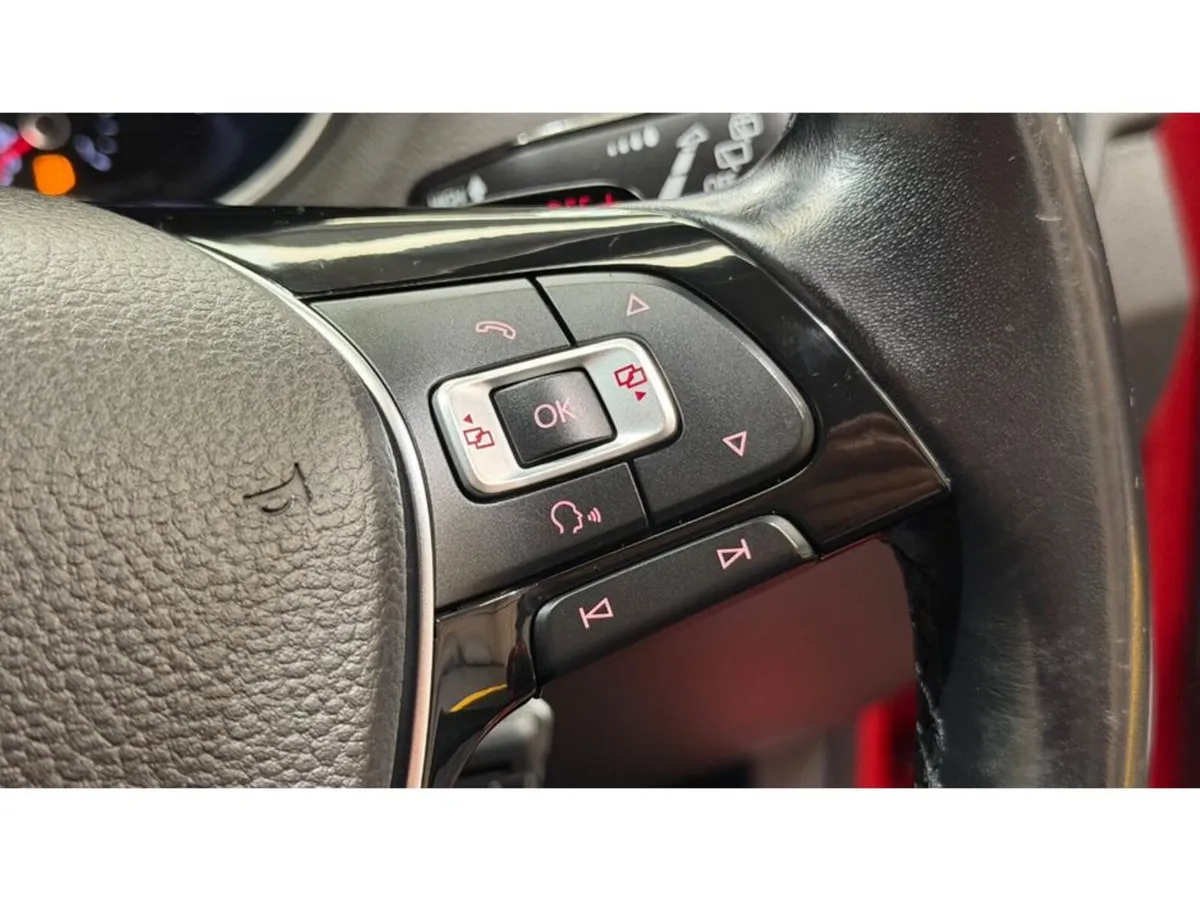 Volkswagen Polo Hatchback, Petrol, 2015, Red